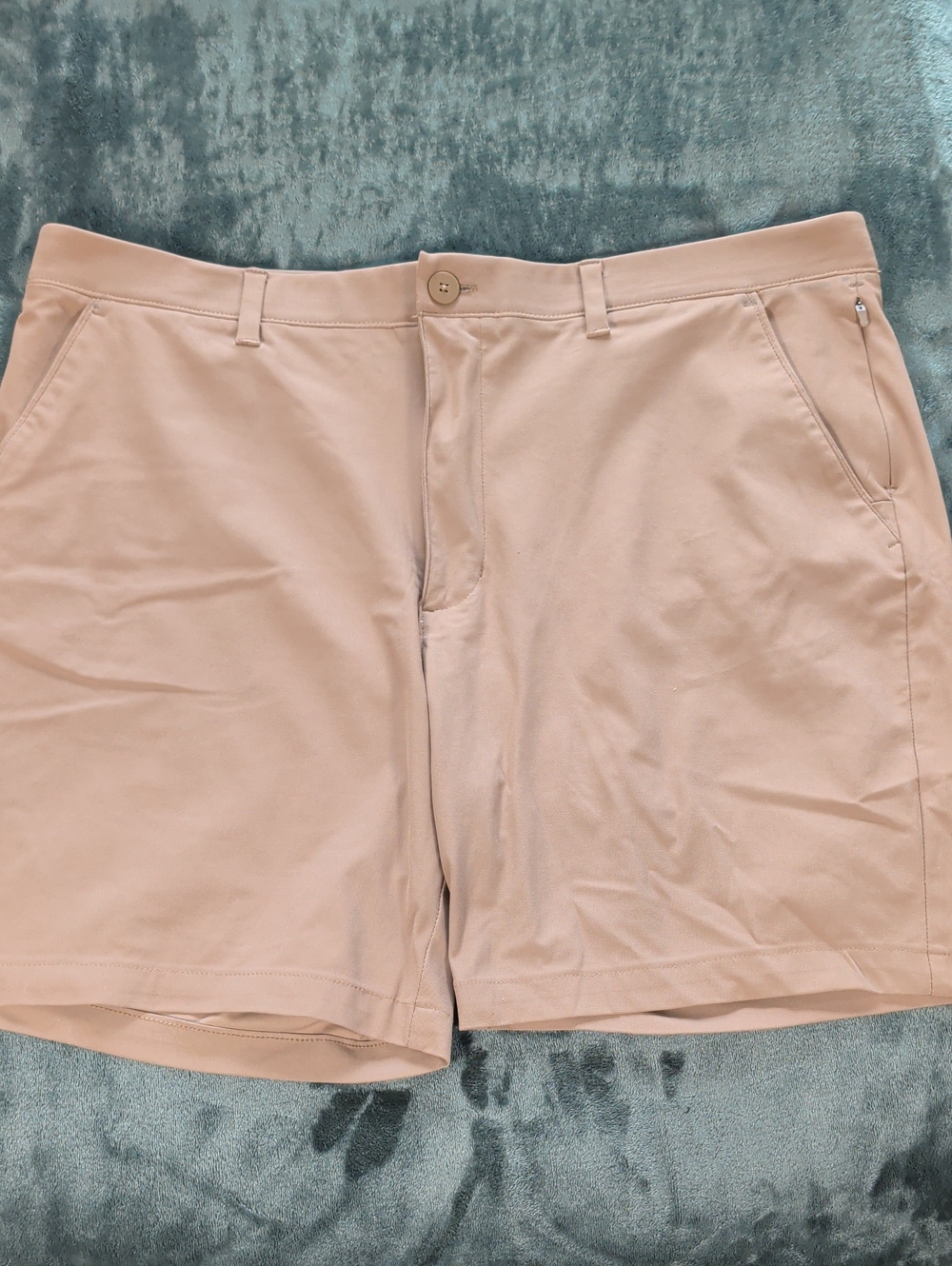 Men's Flat Front Chino Shorts in Light Tan